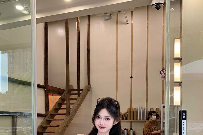 V-Neck Bow Lace Trim Slim Fit Tank Top