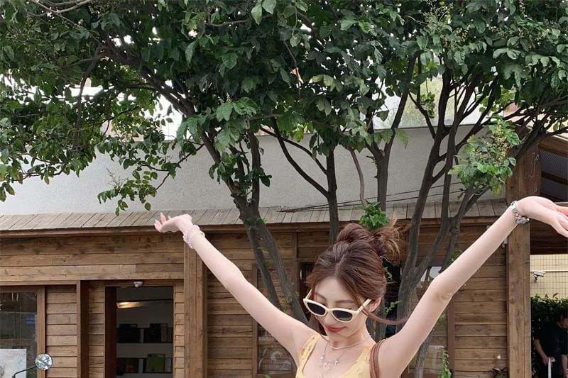 Square Neck Floral Asymmetrical Ruffle Trim Slim Fit Tank Top