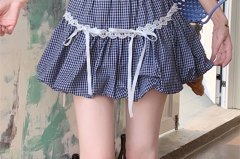 Short-Sleeve Scoop Neck Plain Slim Fit Tee / Elastic Waist Plaid Bow Lace Trim Bubble Hem Mini A-Line Skirt