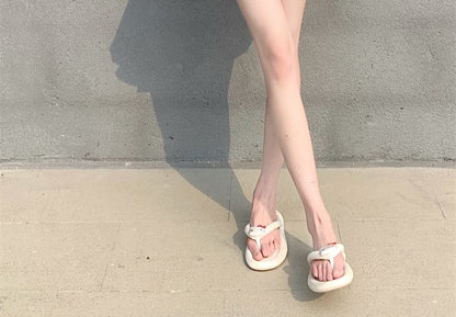 Short-Sleeve Scoop Neck Plain Slim Fit Tee / Elastic Waist Plaid Bow Lace Trim Bubble Hem Mini A-Line Skirt