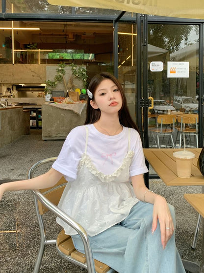 Short-Sleeve Crew Neck Bow Print Tee / Ruffle Trim Flowy Camisole Top