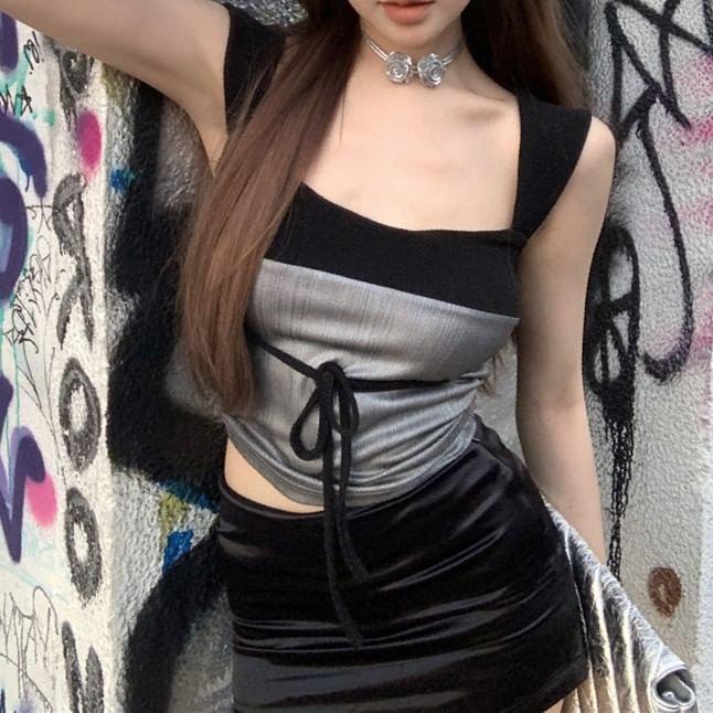 Square Neck Two Tone Bow Crop Slim Fit Tank Top