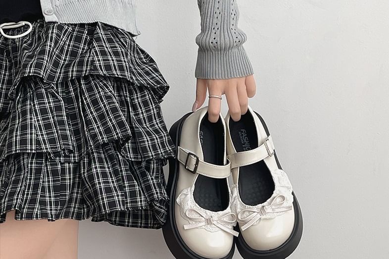 Platform Bow Lace Trim Patent Leather Mary Jane Shoes