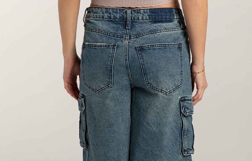 Low Waist Washed Pocket Wide-Leg Denim Shorts