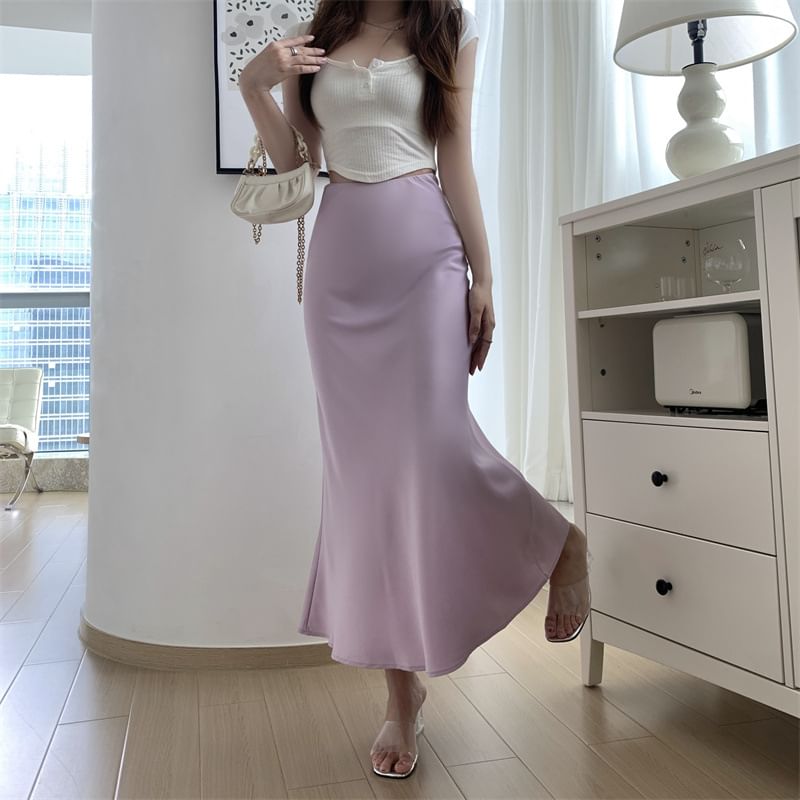 Satin Mermaid Skirt with High Waist and Midi Length
