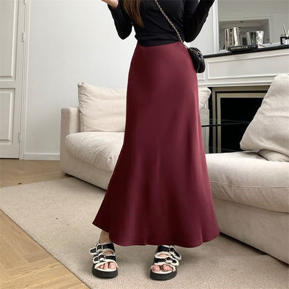 Satin Mermaid Skirt with High Waist and Midi Length