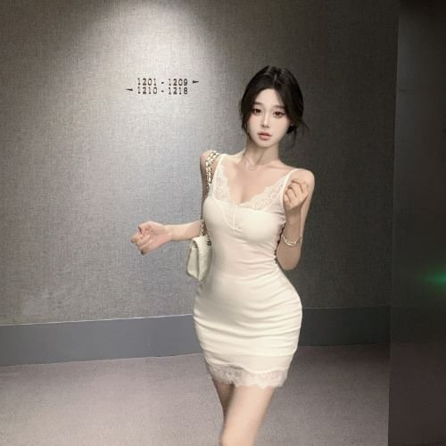 Spaghetti Strap V-Neck Lace Panel Mini Bodycon Dress