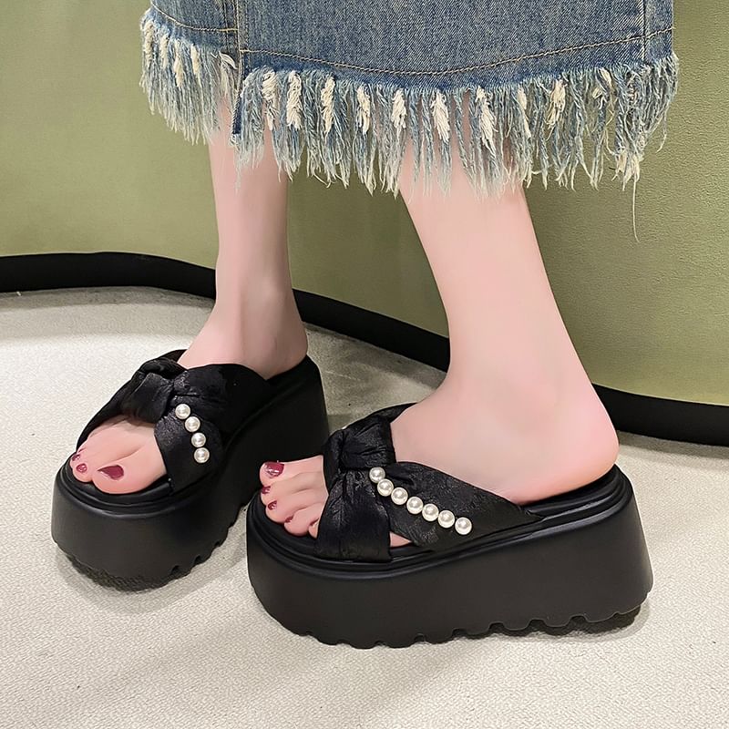 Patterned Knot Faux Pearl Platform Slide Sandals