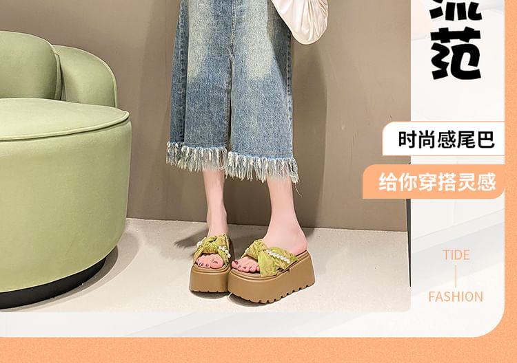 Patterned Knot Faux Pearl Platform Slide Sandals
