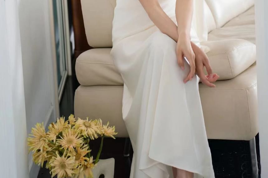 Sleeveless Scarf Neck Plain Satin Maxi Trumpet Wedding Dress