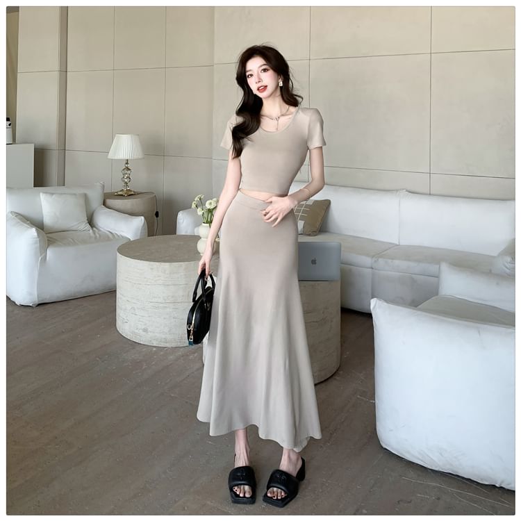 Short-Sleeve Scoop Neck Solid Crop Tee & High-Waist Midi Flared Skirt Set