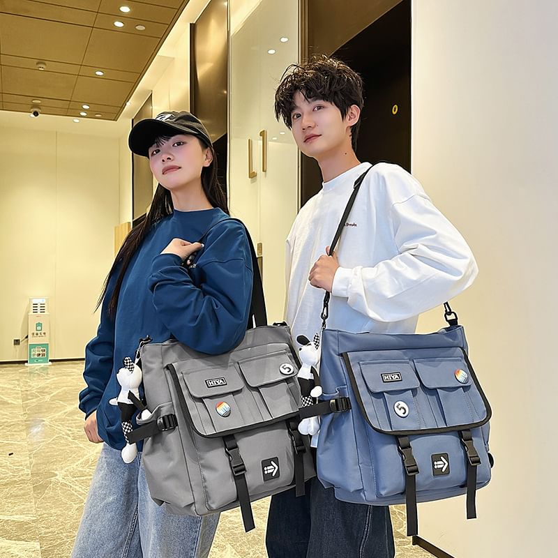 Set: Applique Multi-Pocket Tote Bag + Badge