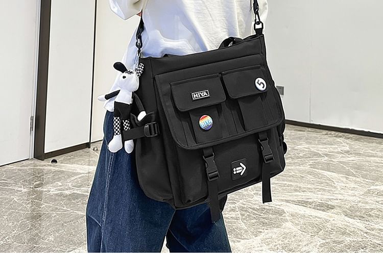 Set: Applique Multi-Pocket Tote Bag + Badge