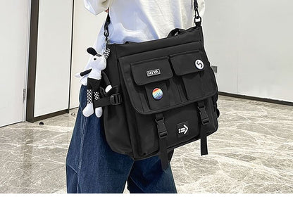 Set: Applique Multi-Pocket Tote Bag + Badge