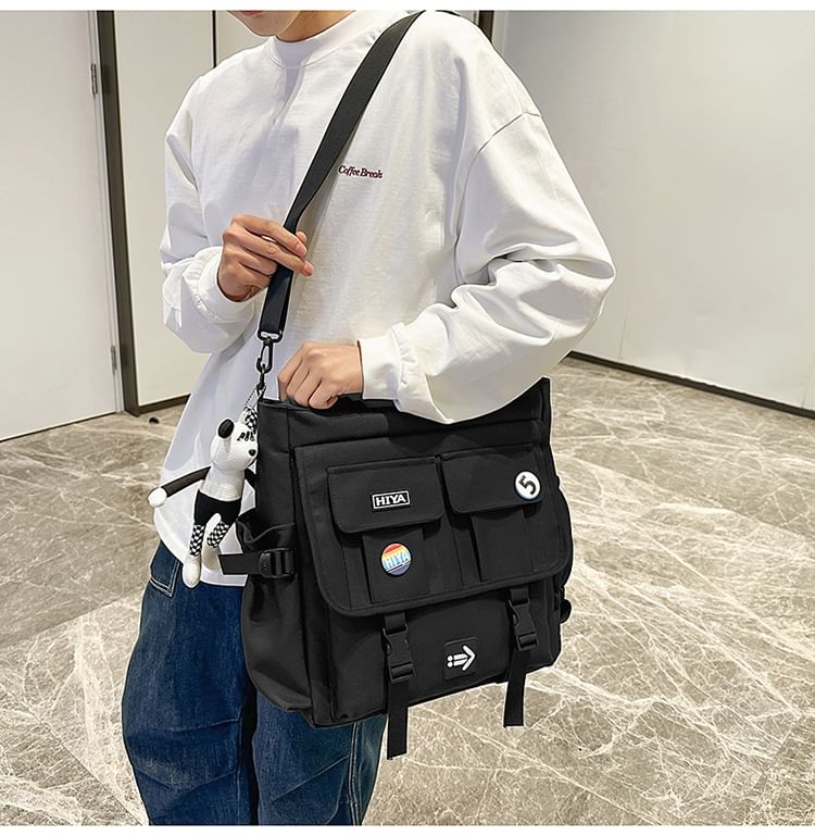 Set: Applique Multi-Pocket Tote Bag + Badge