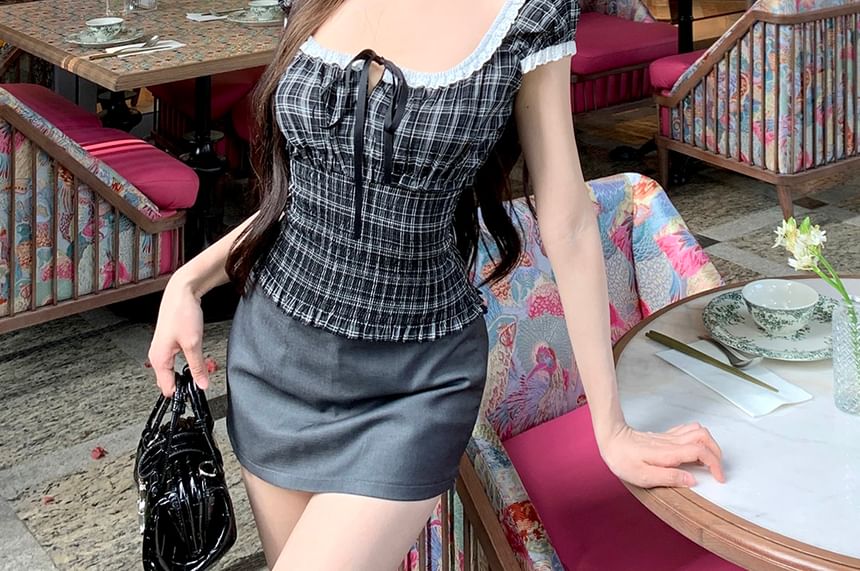 Short Sleeve Square Neck Plaid Bow Shirred Top