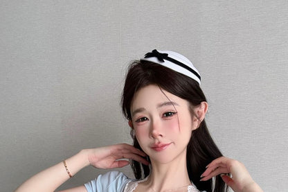 Short Sleeve V-Neck Bow Panel Lace Top