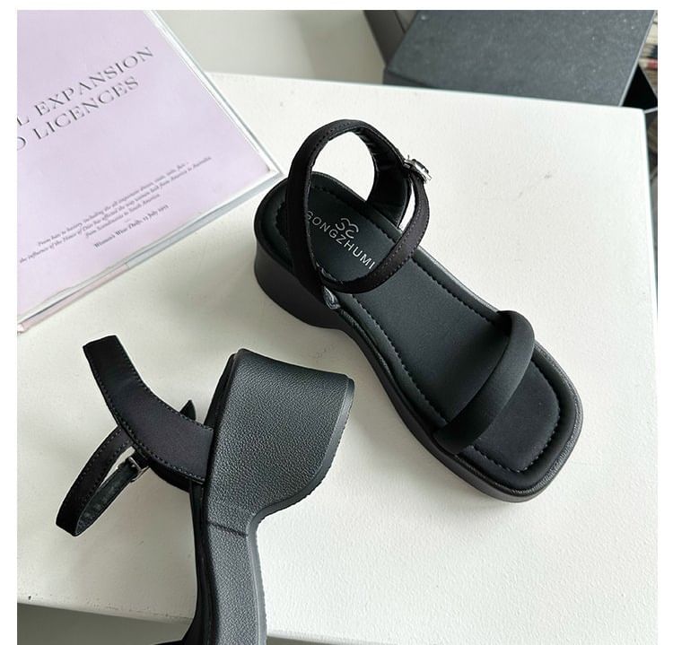 Sandals Heel Chunky Plain