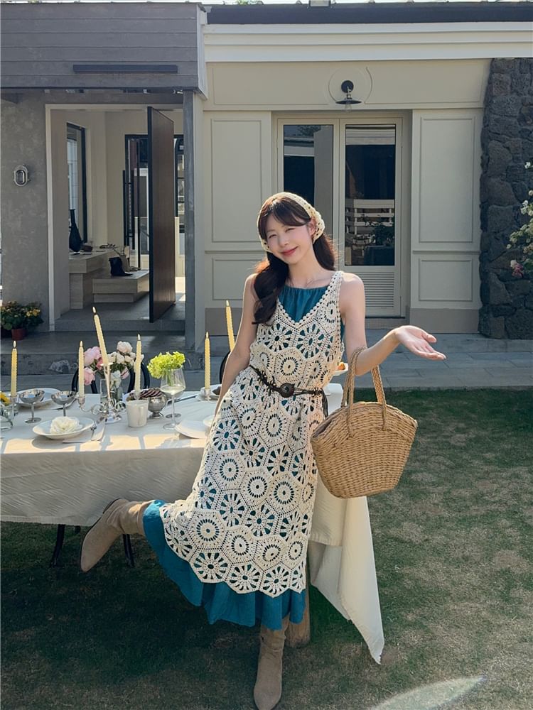 Spaghetti Strap Plain Ruffle Midi A-Line Dress / Sleeveless V-Neck Plain Crochet Knit Midi A-Line Dress