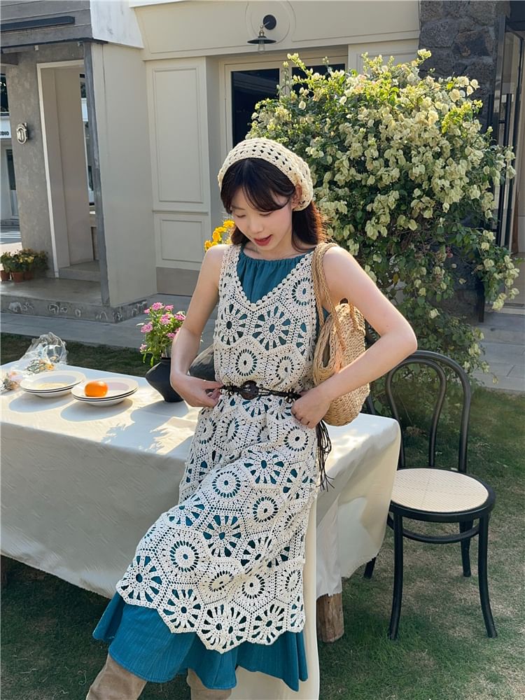 Spaghetti Strap Plain Ruffle Midi A-Line Dress / Sleeveless V-Neck Plain Crochet Knit Midi A-Line Dress
