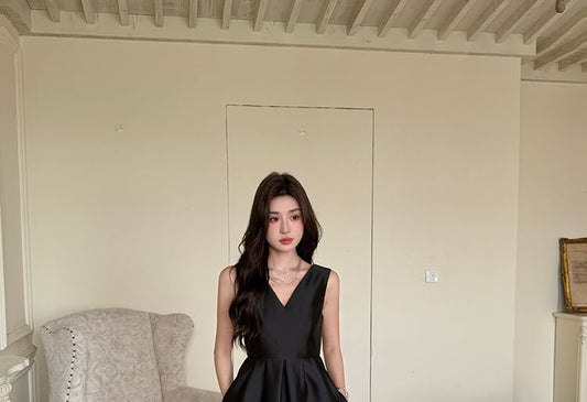 Sleeveless V-Neck Plain Midi A-Line Party Dress