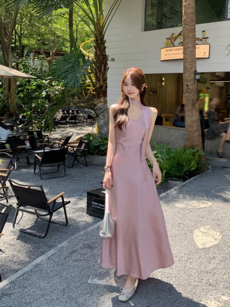 Scoop Neck Sleeveless Solid A-Line Maxi Dress