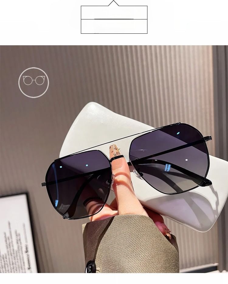 Double Bridge Metal Frame Polished Sunglasses / Case / Pouch / Cleaning Cloth / Set