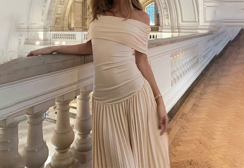 Ruched Off-Shoulder Solid A-Line Maxi Dress