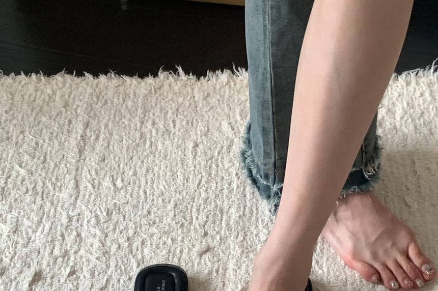 Square-Toe Toe Loop Thong Sandals