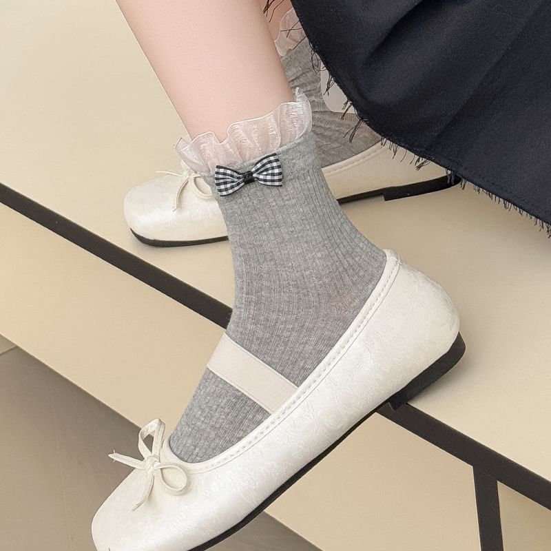 Set of 2 Pairs: Bow Ruffle Trim Socks