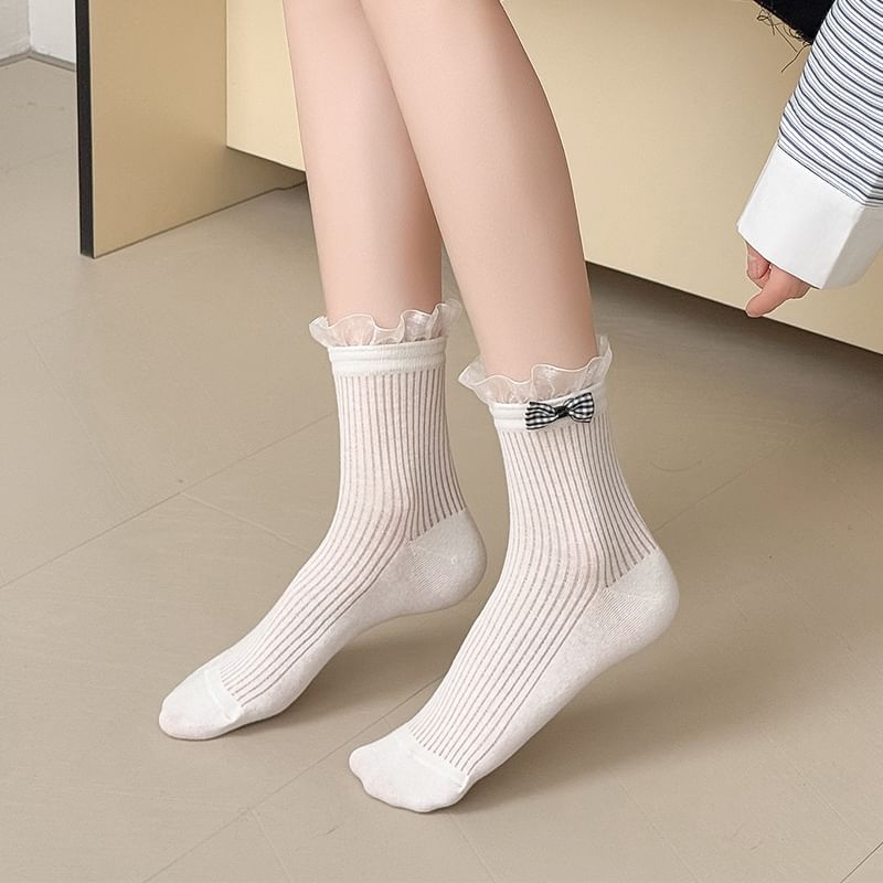 Set of 2 Pairs: Bow Ruffle Trim Socks
