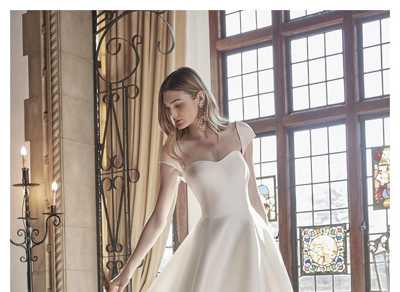 Gown Plain Wedding Neck A-Line Sweetheart