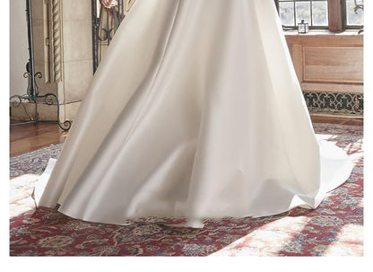 Sweetheart Neck Plain A-Line Wedding Gown