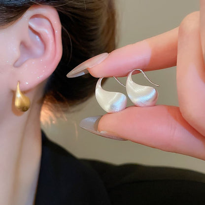 Droplet Hook Stud Earring