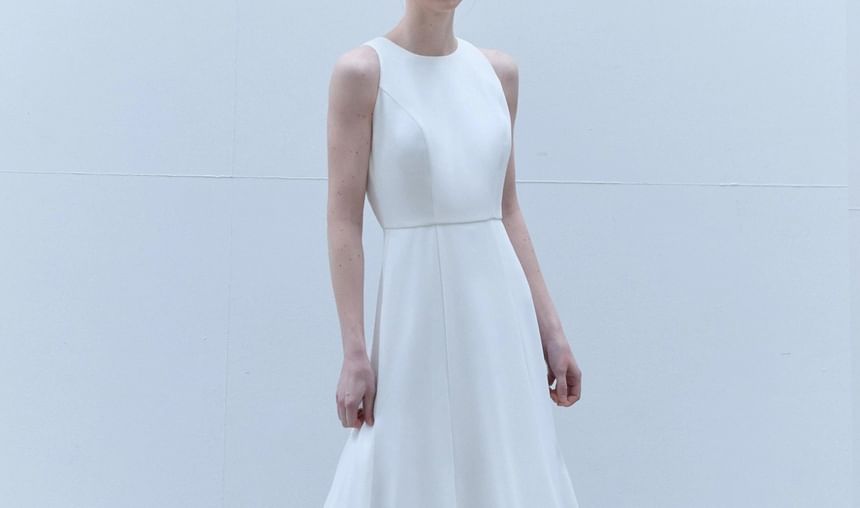 Sleeveless Round Neck A-Line Wedding Gown