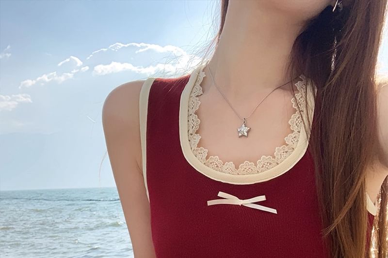 U-Neck Lace Trim Tank Top