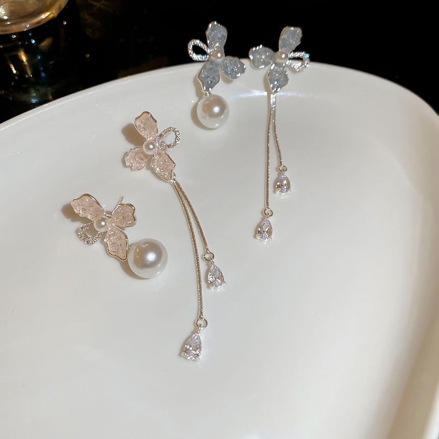 Faux Pearl Floral Dangle Earring