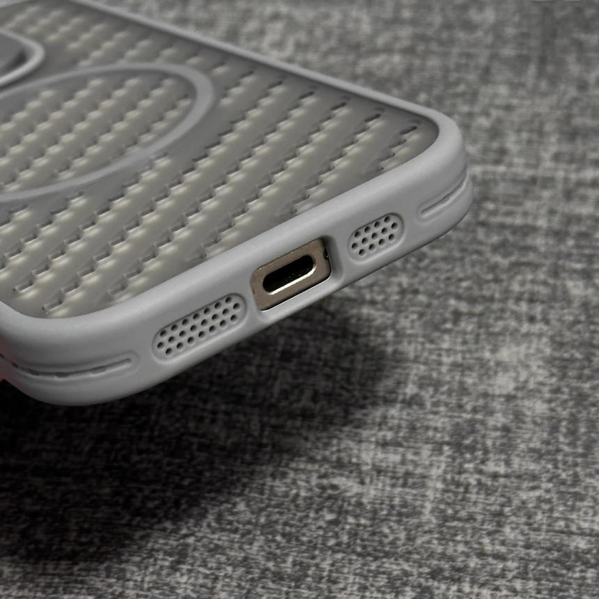 Perforated (Compatible MagSafe) Magnetic iPhone with Case