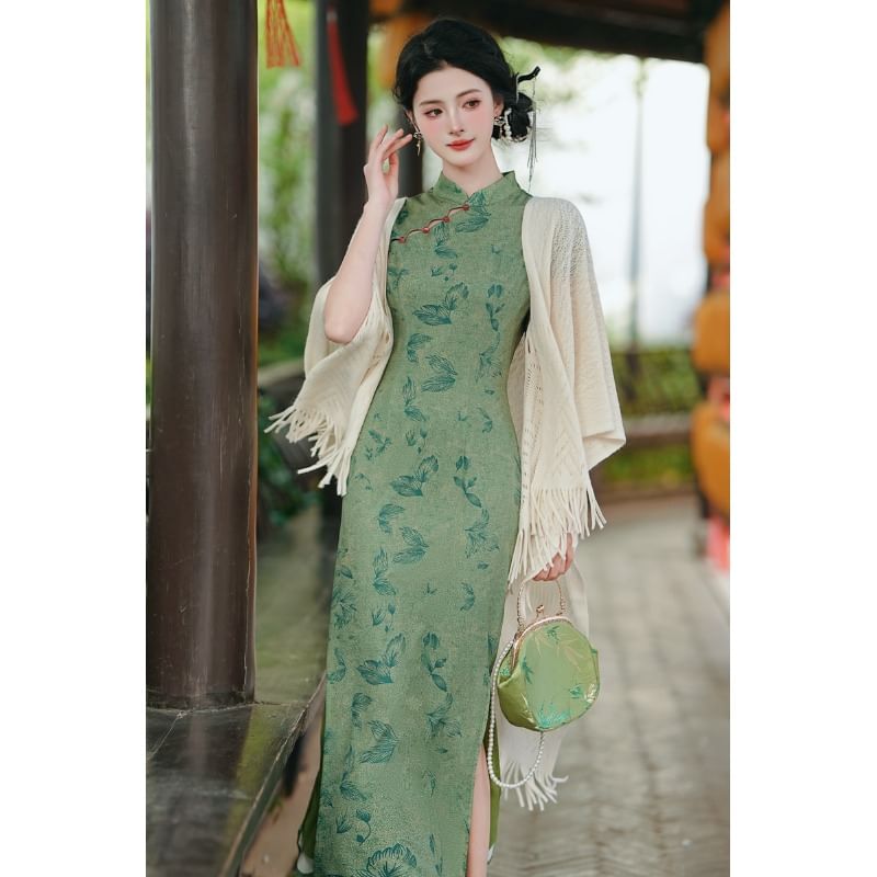 Short-Sleeve Leaf Print Side-Slit Maxi Qipao / Plain Fringed Trim Shawl / Set