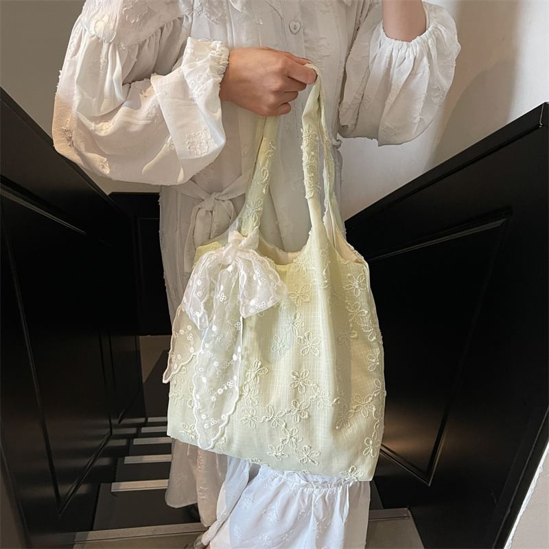 Embroidered Bag Tote Floral