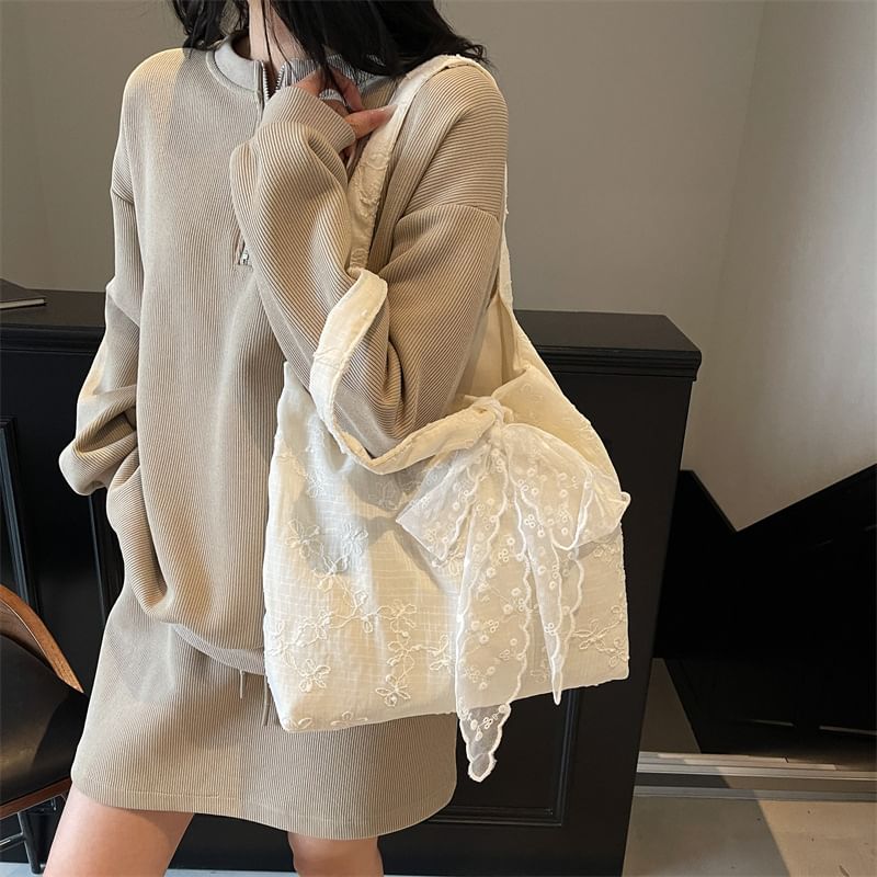 Embroidered Bag Tote Floral