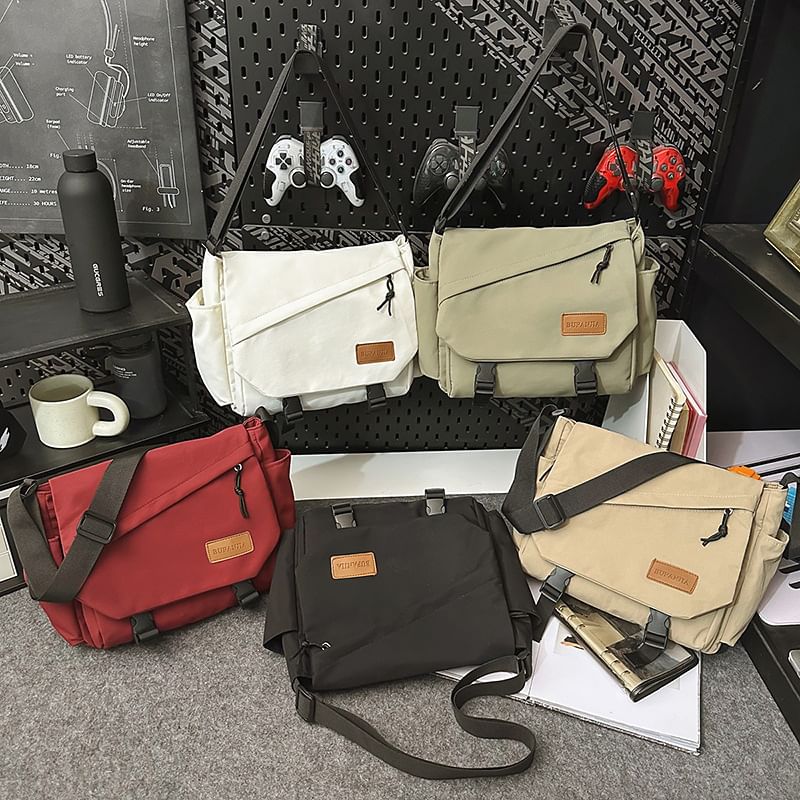 Bag Messenger Flap Plain