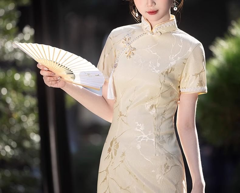 Short-Sleeve Floral Jacquard Tasseled Midi Qipao