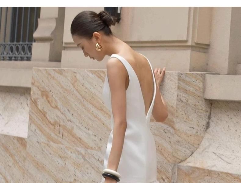 Sleeveless Boat Neck Plain Panel Mesh A-Line Wedding Gown