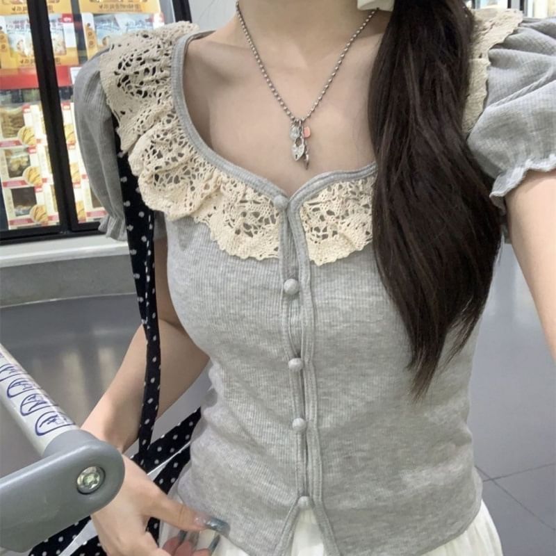 Puff-Sleeve Lace Trim Button Slim Fit Tee