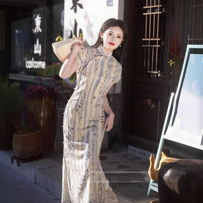 Short-Sleeve Floral Print Midi Qipao