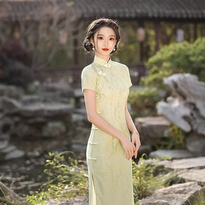 Short-Sleeve Floral Jacquard Midi Qipao