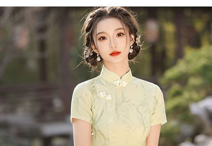 Short-Sleeve Floral Jacquard Midi Qipao