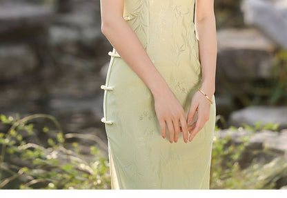 Short-Sleeve Floral Jacquard Midi Qipao