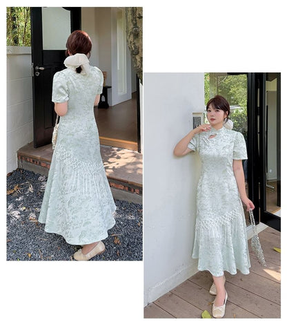 [XL-4XL] Short Sleeve Keyhole Floral Midi Qipao